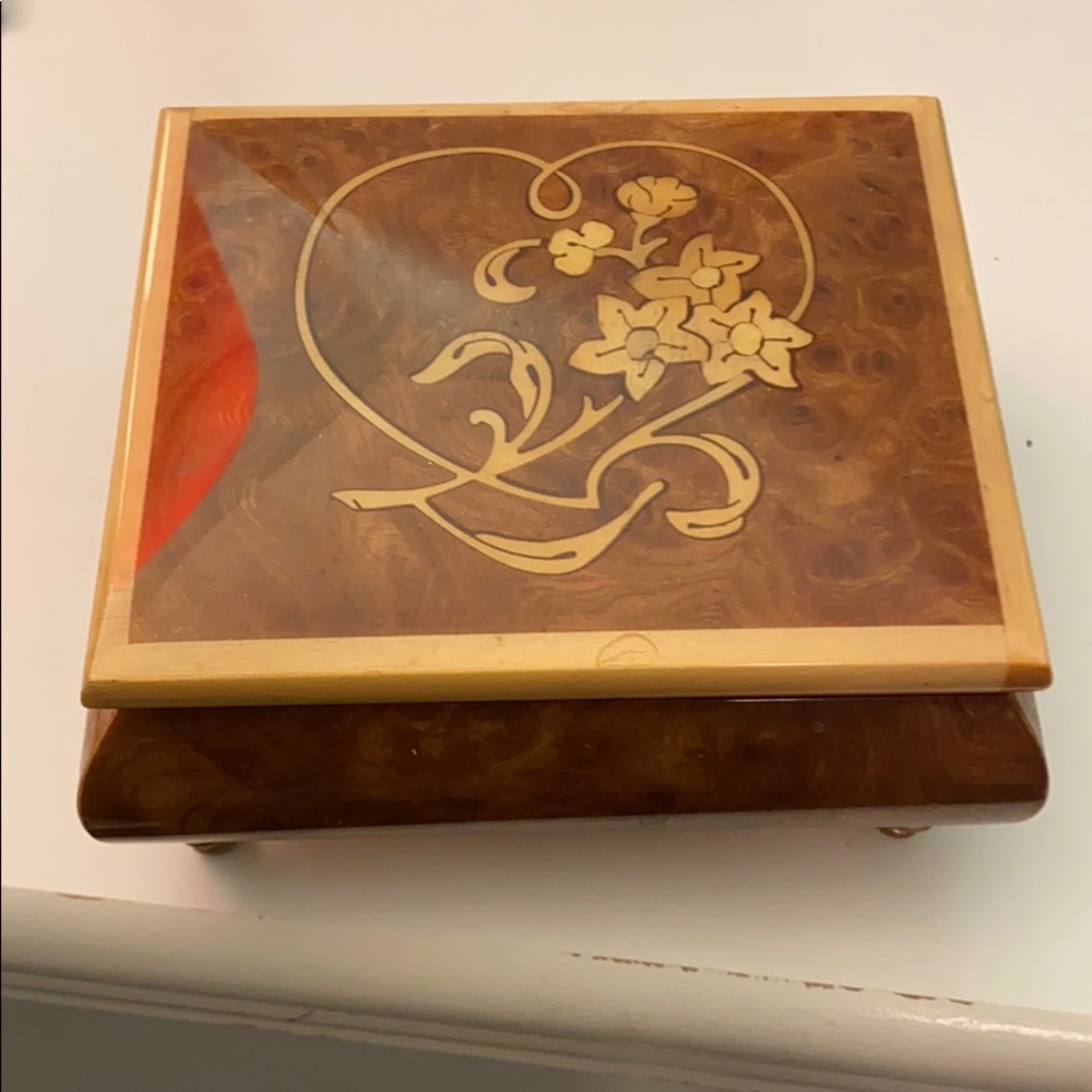 Handheld Jewelry Box